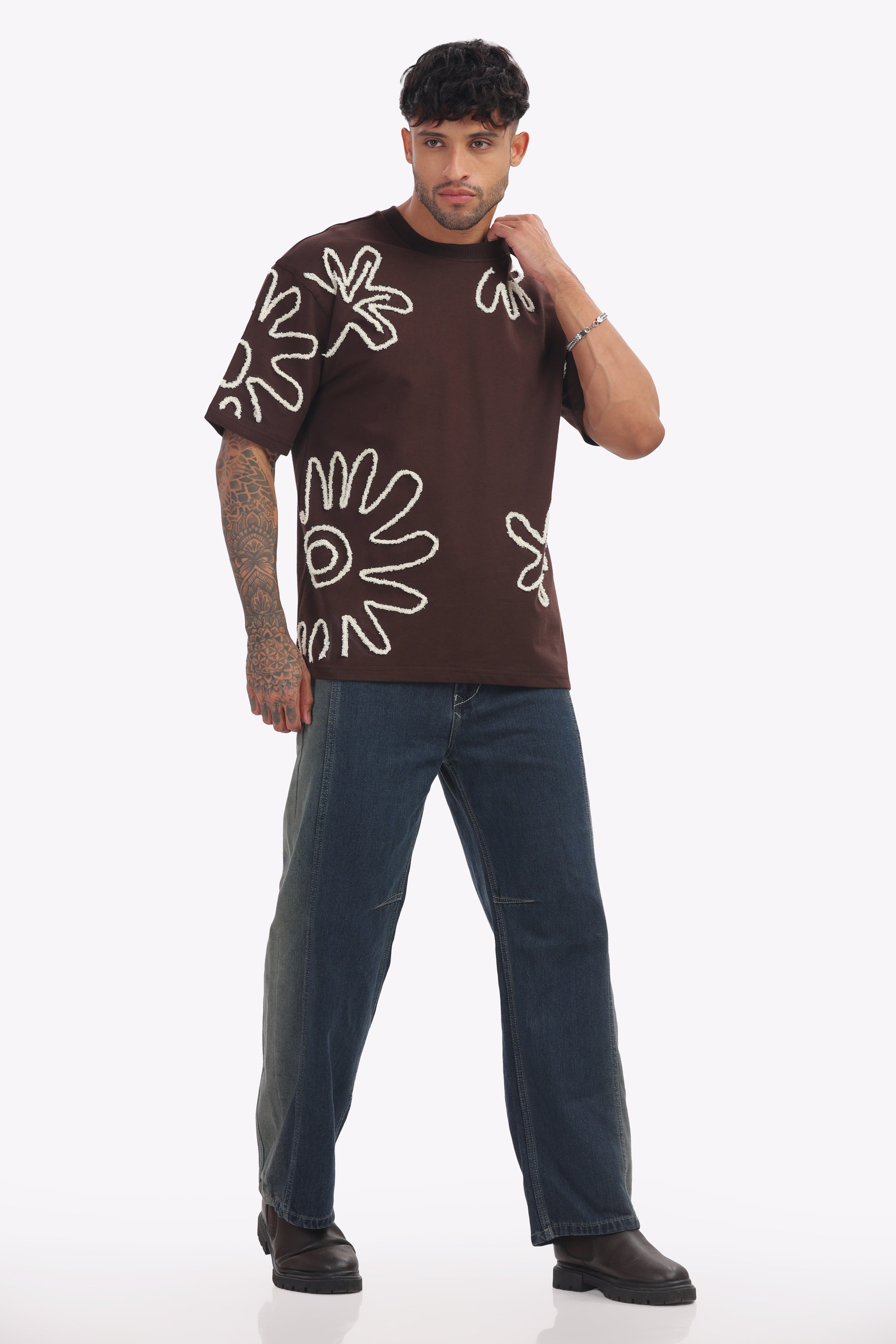 embroidery appliqués Oversized T-shirt