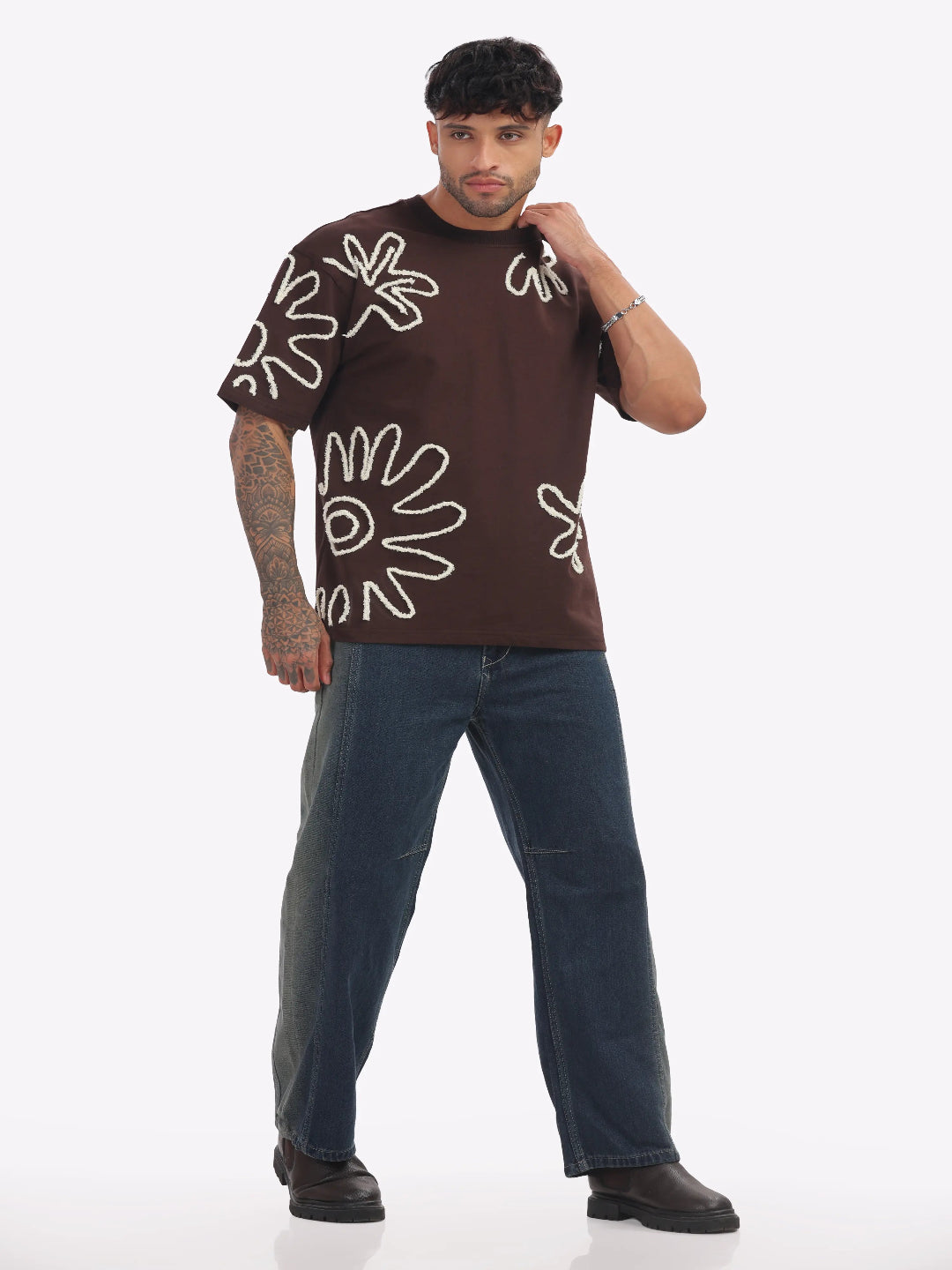 embroidery appliqués Oversized T-shirt