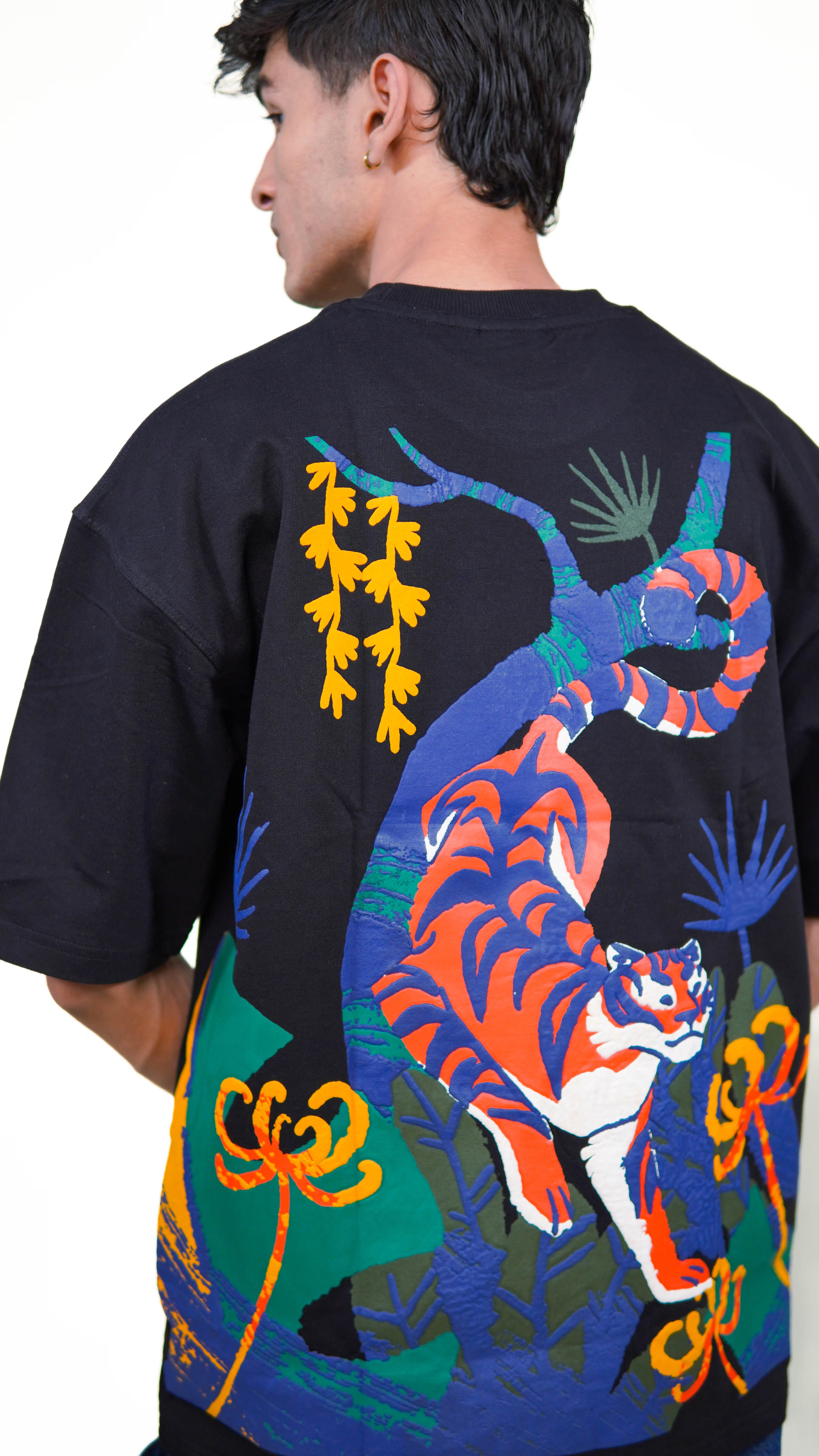 Tiger Black Unisex Oversized T-shirt
